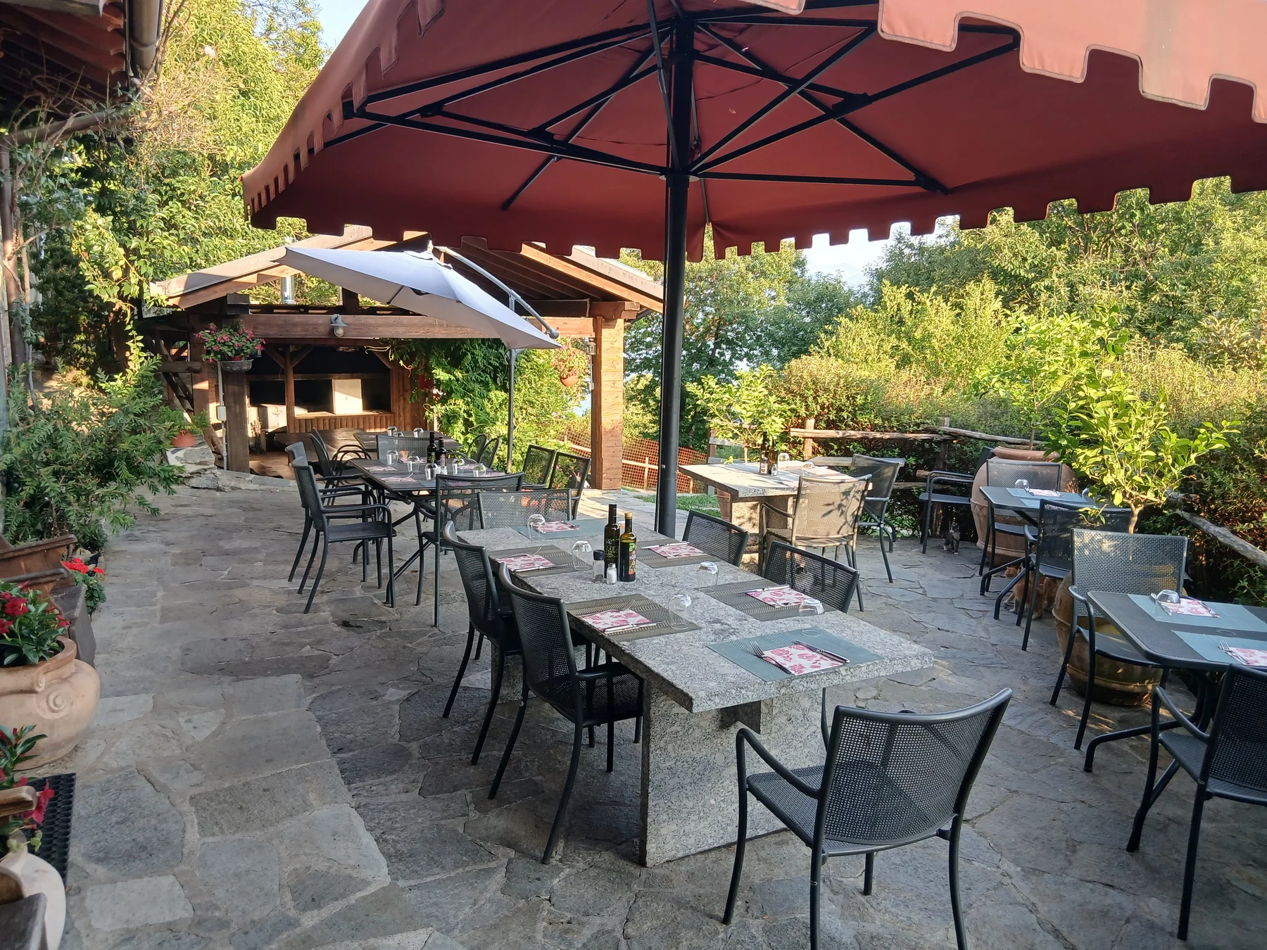 Terrazza esterna dell'Agriturismo Mariella